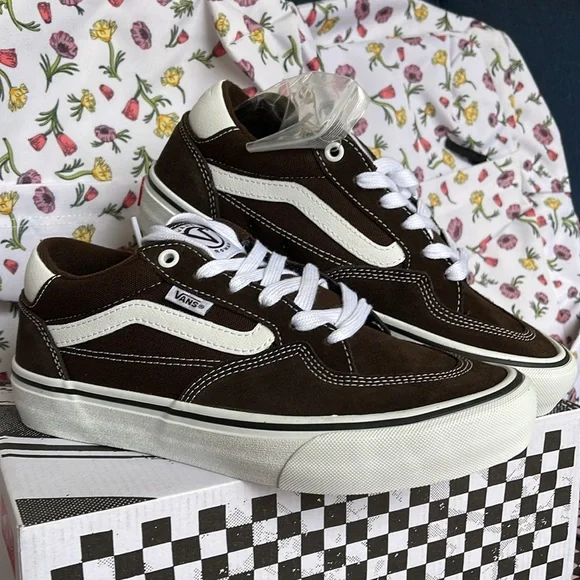 Vans Men’s Rowan
Dark Brown
VN0A5JICDRB Sneakers - Picture 6 of 16